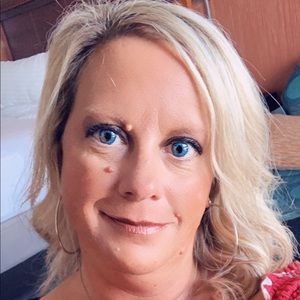 Meet your Posher, Latatia